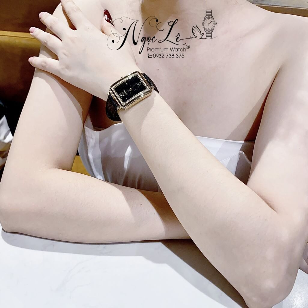 Mặt kính khoáng bền bỉ của đồng hồ Guess U0841L1