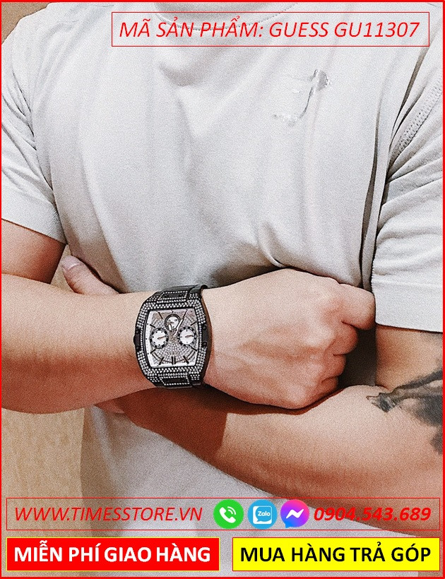 Tổng quan đồng hồ nam mặt chữ nhật Guess đính đá trên tay
