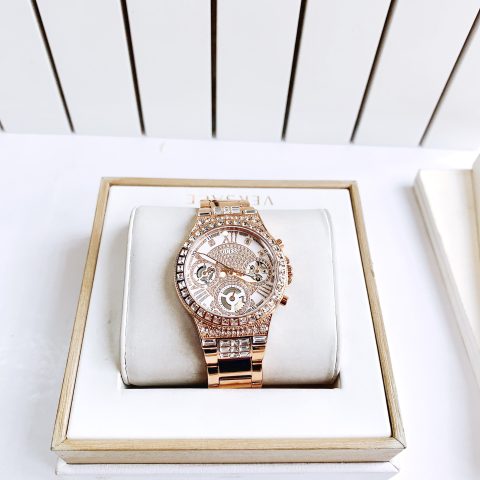 Đồng Hồ Guess Nữ Mặt Tròn Dây Da: Biểu Tượng Thanh Lịch Và Cá Tính Cho Phái Đẹp
