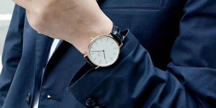 Cân nhắc kỹ trước khi mua đồng hồ hàng replica Daniel Wellington.