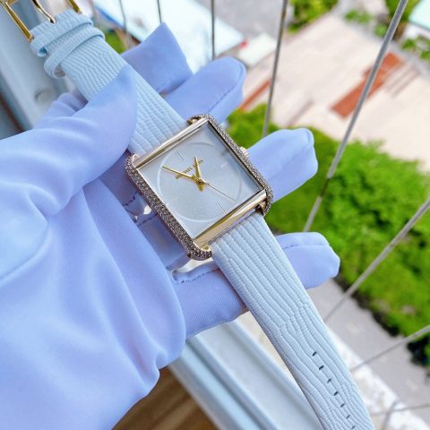 Đồng Hồ Michael Kors Mặt Vuông Dây Da: Nét Thanh Lịch Phá Cách Cho Phái Nữ Hiện Đại