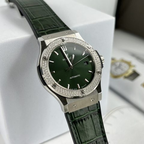 Đồng hồ Hublot nam màu xanh lá cây đẳng cấp đính kim cương Moissanite