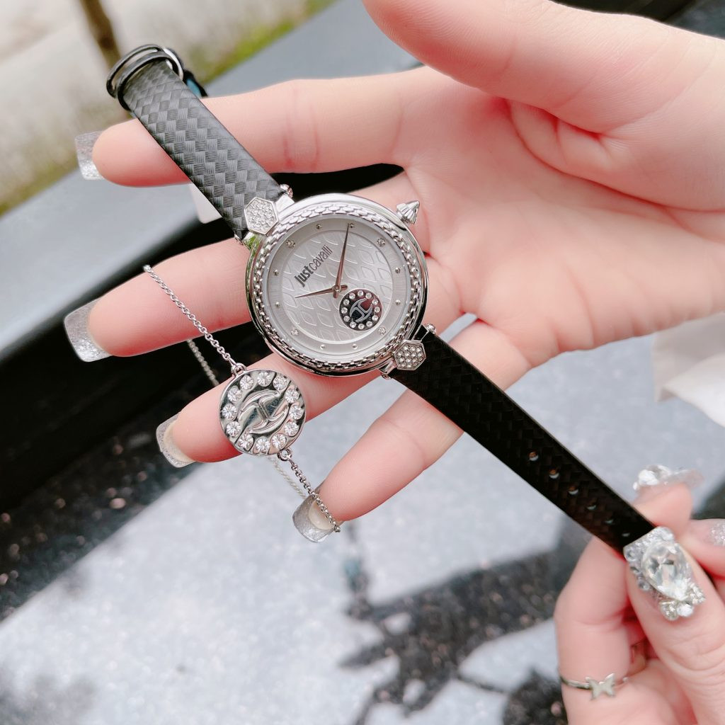 Đồng hồ Just Cavalli nữ chính hãng với thiết kế tinh xảo