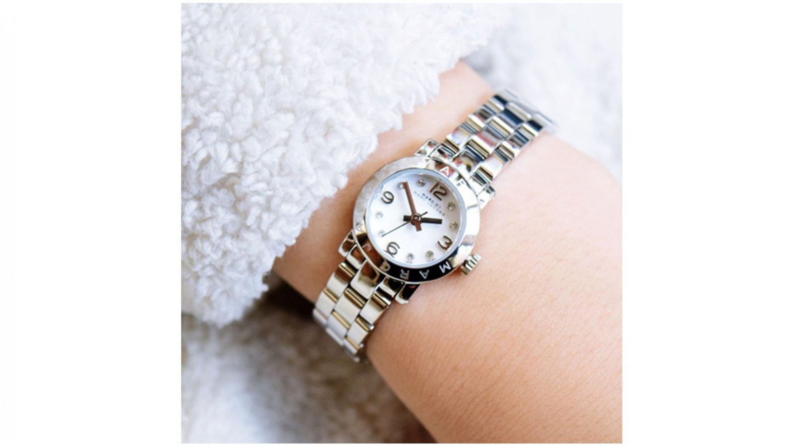 Đánh giá giá trị và cách kiểm tra đồng hồ Marc Jacobs chính hãng