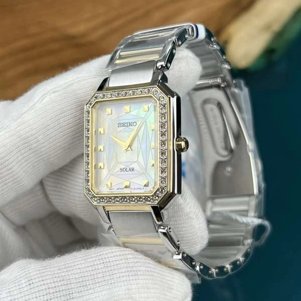 Đồng hồ Seiko SUP452P1 mặt chữ nhật dây kim loại demi, viền đính đá sang trọng