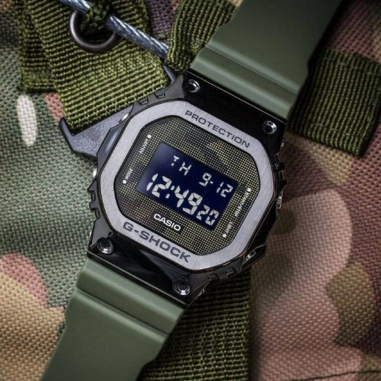 Mẫu đồng hồ Gshock GM-5600B-3DR, biểu tượng của sự bền bỉ và cá tính, vẫn là lựa chọn hàng đầu dưới 5 triệu
