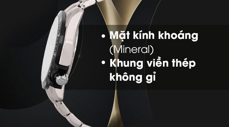 Mặt kính cứng cáp và khung viền thép không gỉ của đồng hồ nam Edifice Casio EF-130D-1A2VUDF