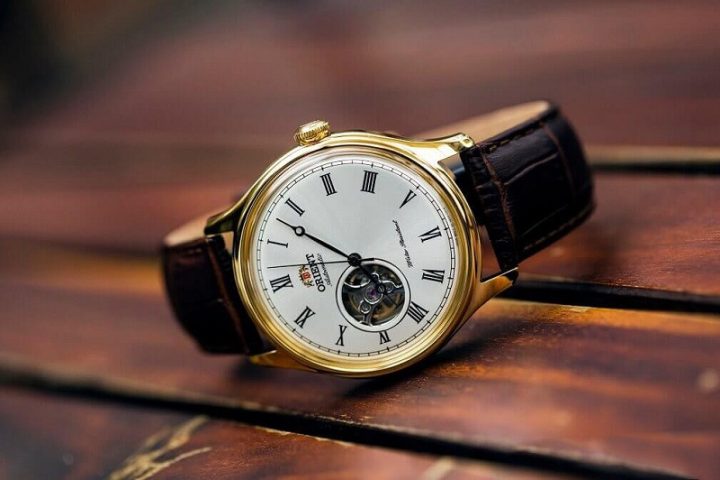 Đồng hồ nam cao cấp với vỏ thép không gỉ và dây da, lựa chọn tốt khi 10 triệu nên mua đồng hồ nào