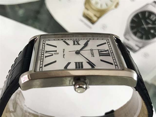 Đồng hồ nam mặt vuông Orient FUNEM003W0
