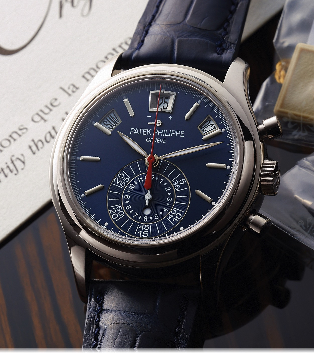 Đồng hồ nam Patek Philippe Complications 5960G-010, một ví dụ về thương hiệu đồng hồ Thụy Sĩ danh tiếng