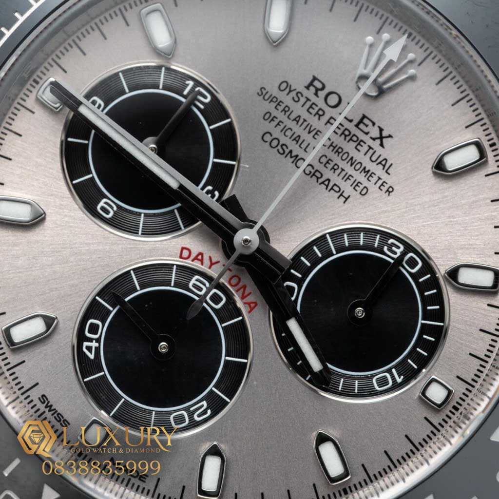 Đồng hồ Rolex Daytona mặt xám với dây cao su, minh họa sự đa dạng trong thiết kế đồng hồ Rolex giá cao nhất và bộ sưu tập độc đáo.