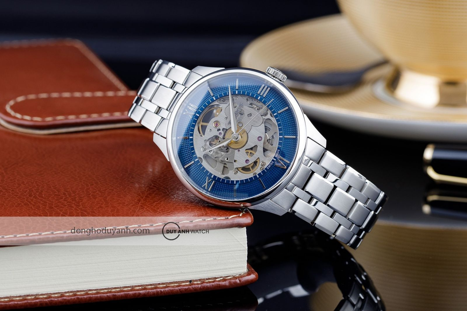 Đồng hồ Tissot Chemin des Tourelles dây da nam cao cấp chính hãng với thiết kế sang trọng