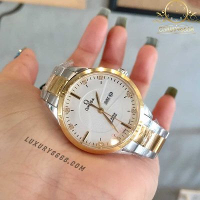 Vẻ đẹp tổng thể của đồng hồ Omega nữ dây vàng