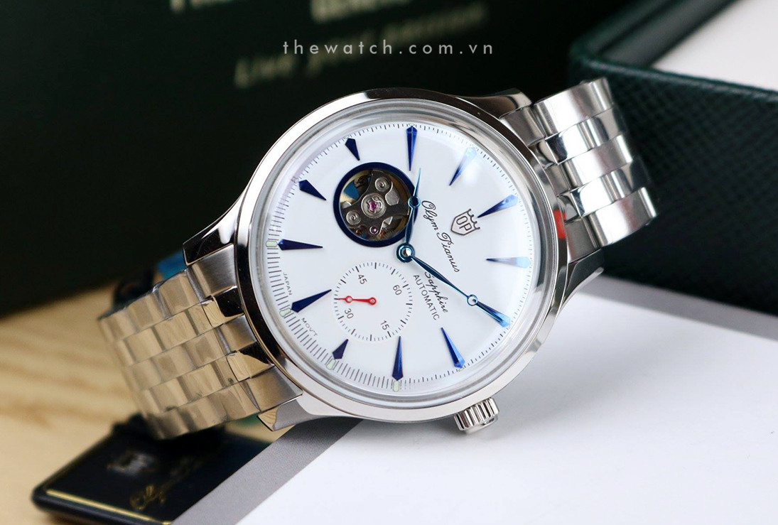 Đồng hồ Olympianus OP99141-77AGS-T với vỏ thép mạ PVD vàng và mặt số xanh ấn tượng