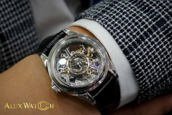 Đồng hồ cơ lộ máy Omega Platinum on leather strap tinh xảo
