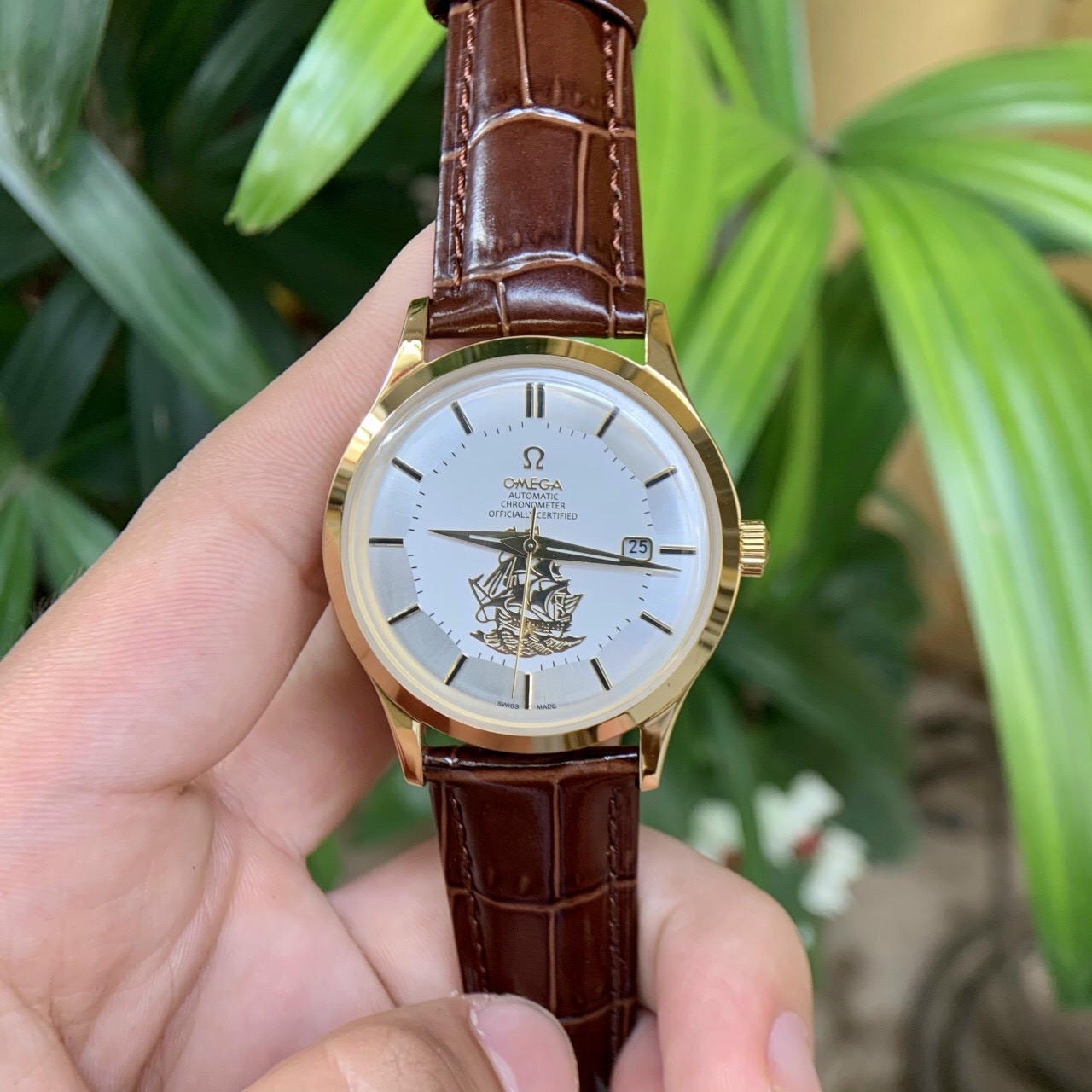 Đồng hồ Omega Speedmaster Apollo 11, một mẫu đồng hồ đeo tay cổ xưa huyền thoại