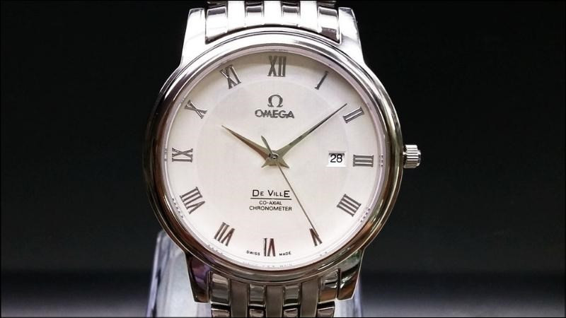 Mặt số đồng hồ Omega Deville được in ấn tỉ mỉ, cầu kỳ