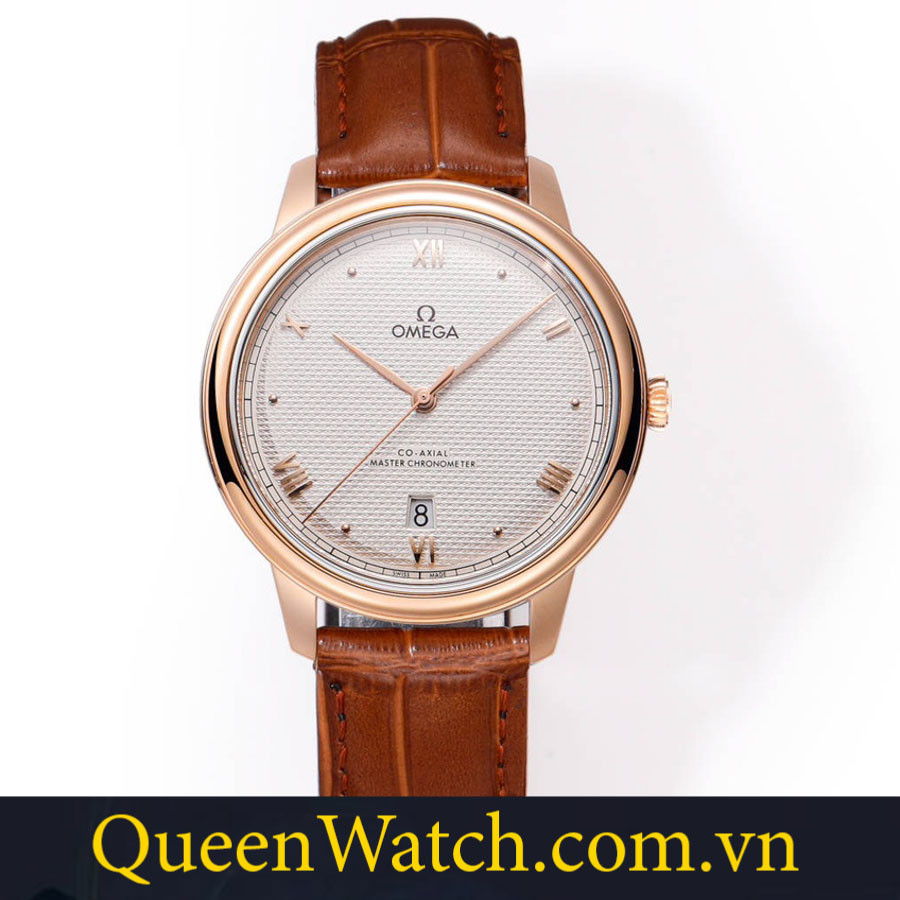 Đồng hồ Omega nam mạ vàng PVD 18K với vỏ thép không gỉ, mặt số trắng thanh lịch.