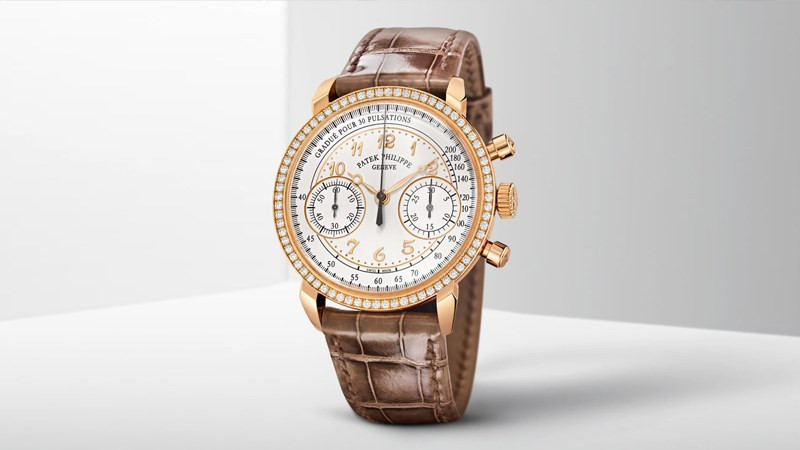 Đồng hồ Patek Philippe Chronograph với các mặt phụ nổi bật, biểu tượng của sự phức tạp cơ học