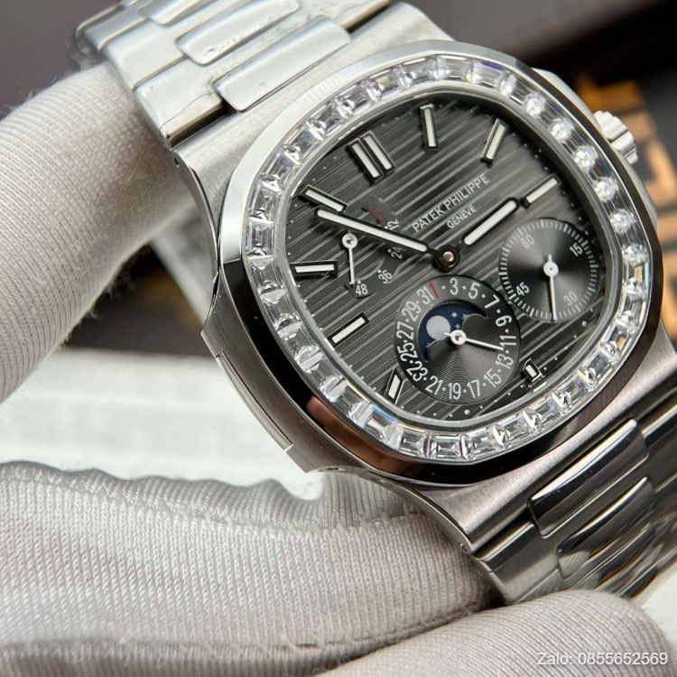 Mặt kính Sapphire nguyên khối trong suốt của đồng hồ Patek Philippe đính đá