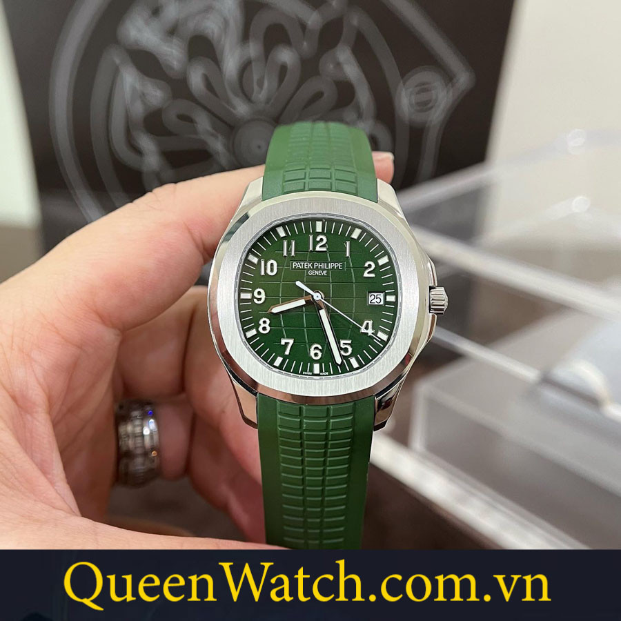 Mặt sau đồng hồ Patek Philippe Hồng Kông Aquanaut vỏ thép không gỉ và dây cao su xanh cao cấp