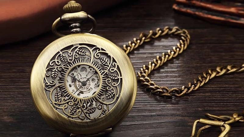 Đồng hồ Half Double Hunter tinh xảo với thiết kế đa năng