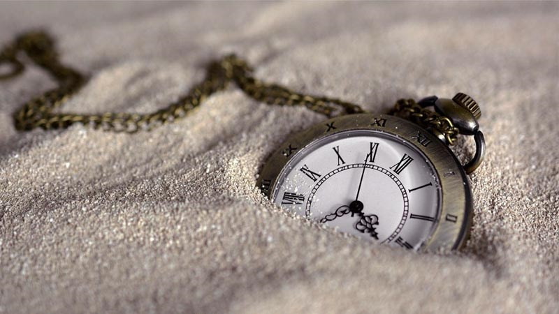 Giá đồng hồ quả quýt cổ phụ thuộc vào nhiều yếu tố