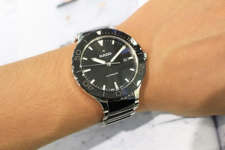 Đồng hồ nam dây đá ceramic Rado: Biểu tượng của sự sang trọng và công nghệ.