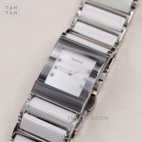 Tìm kiếm cửa hàng đồng hồ Rado TPHCM uy tín: Nơi mua sắm đẳng cấp và chất lượng