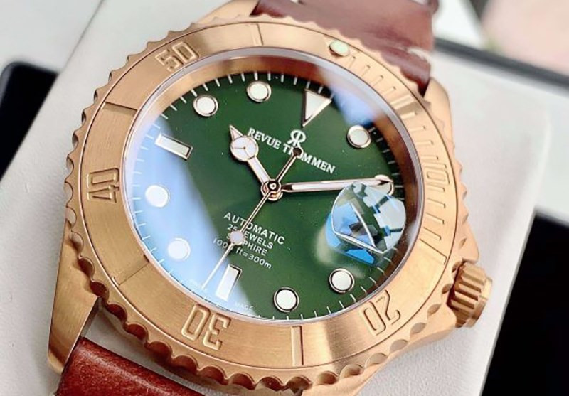 Dòng đồng hồ Revue Thommen Airspeed lý tưởng cho phi công và người leo núi