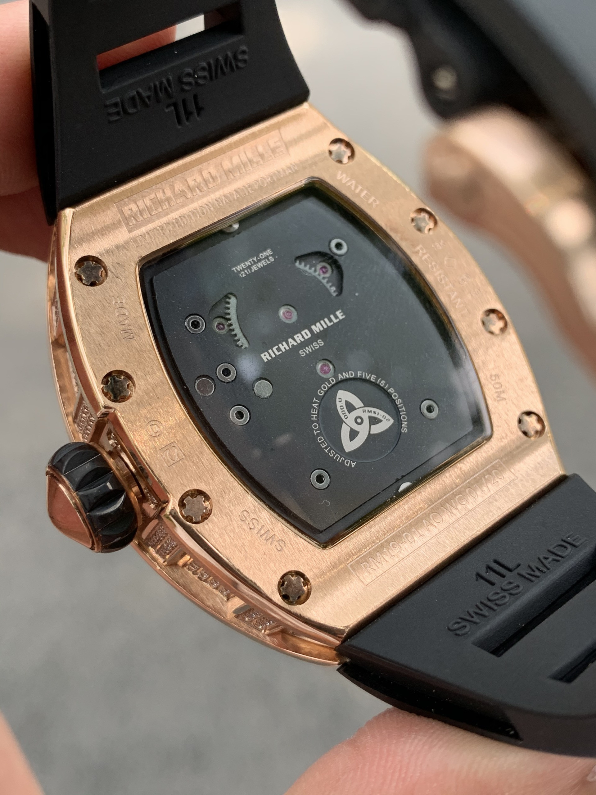 Đồng hồ nam đính kim cương nhân tạo Richard Mille lộ máy cơ ETA