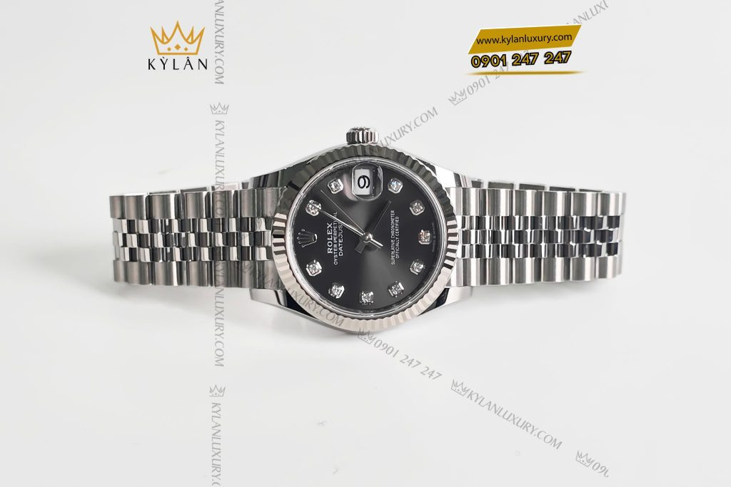 Mặt đen xám của đồng hồ Rolex nữ Datejust 278274, nổi bật với các chi tiết kim cương.