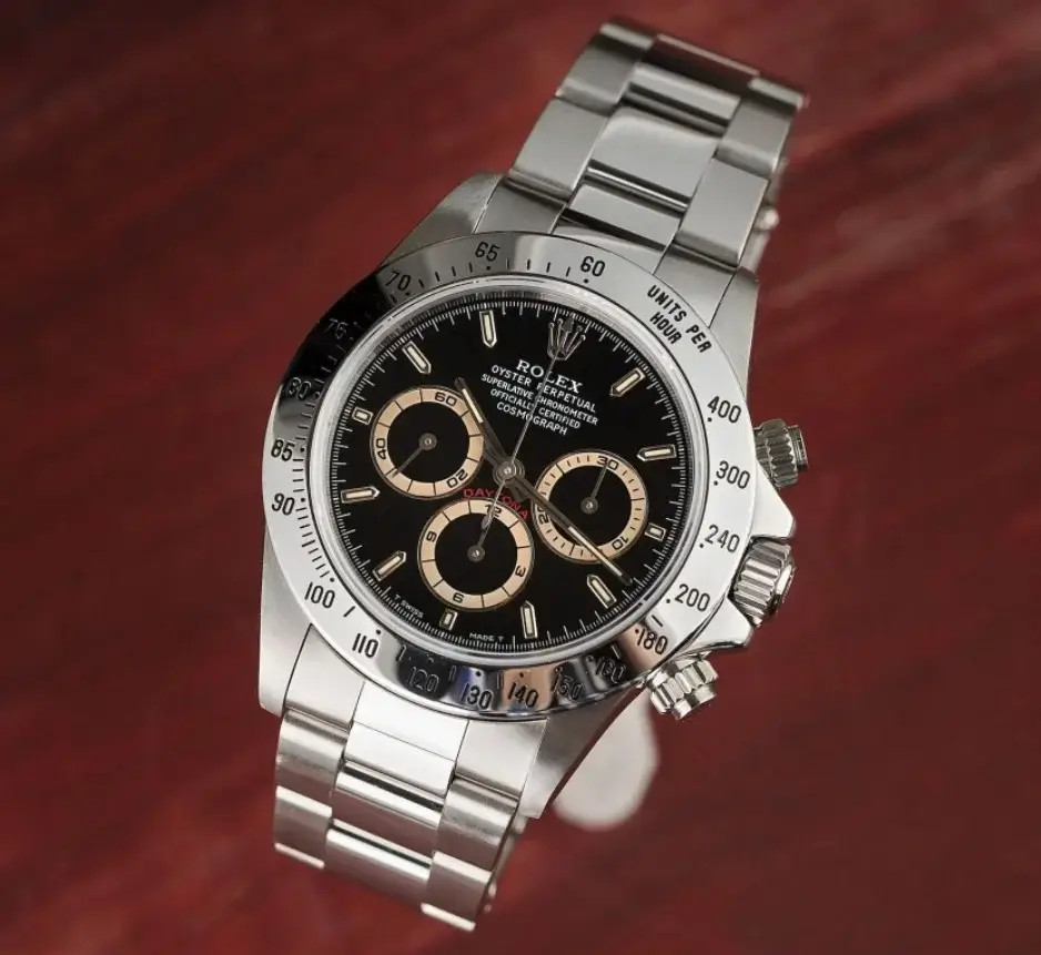 Đồng hồ Rolex Daytona 16520 mặt số Patrizzi, một trong các dòng đồng hồ của Rolex được thiết kế cho đua xe thể thao