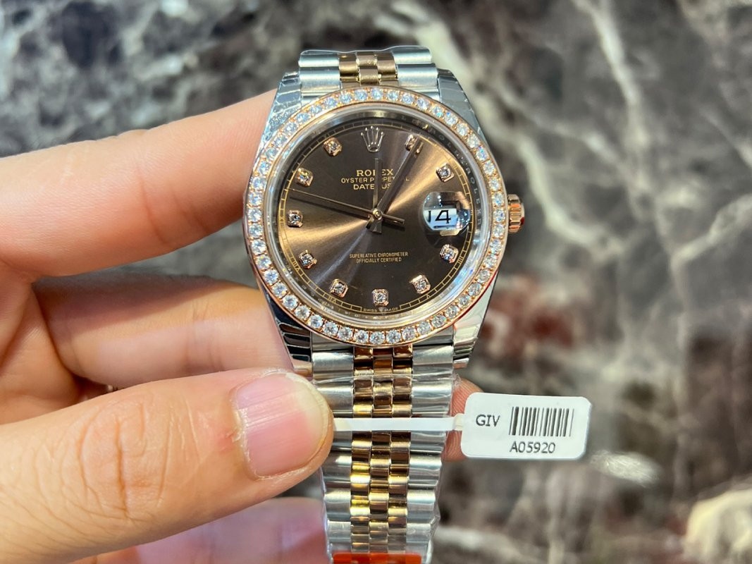 Đồng hồ Rolex Replica cao cấp với mặt số xanh
