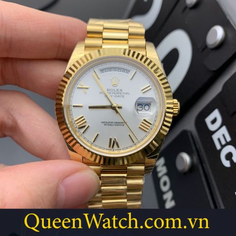 Đồng hồ Rolex Day-Date 40 M228238-0004 Vàng Kim 18ct Kim Cương ống Baguette Mặt số Đen: Biểu tượng quyền lực thầm lặng