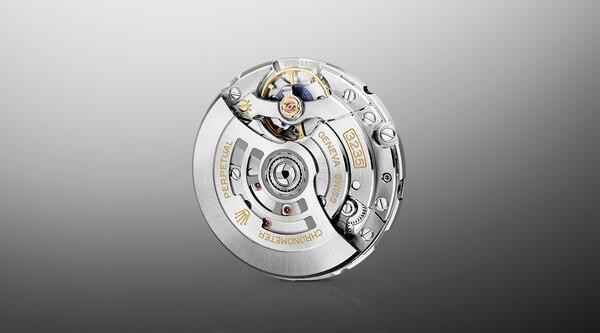 Bộ chuyển động Calibre 3235 tiên tiến của đồng hồ Rolex nam đính kim cương