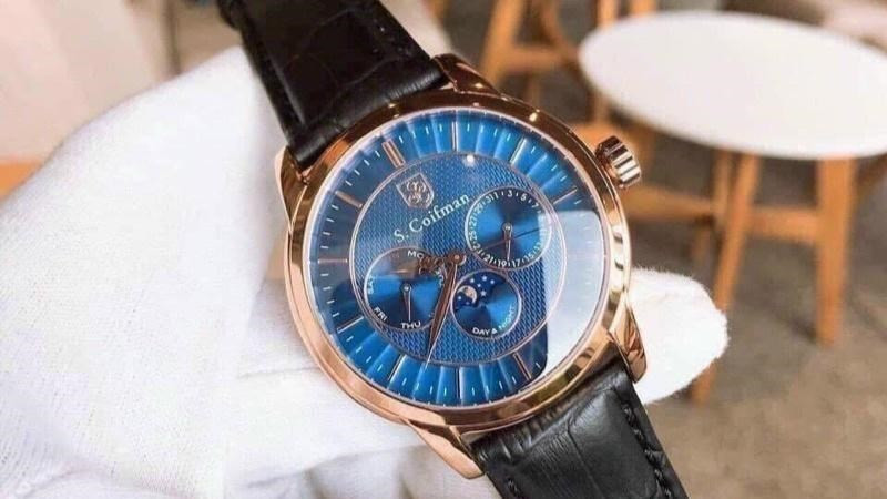 Trọng lượng đồng hồ S Coifman thật thường nặng và chắc tay hơn