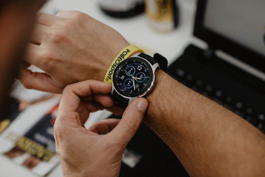 Đồng hồ Samsung Galaxy Watch 46mm nổi bật với khả năng chống nước