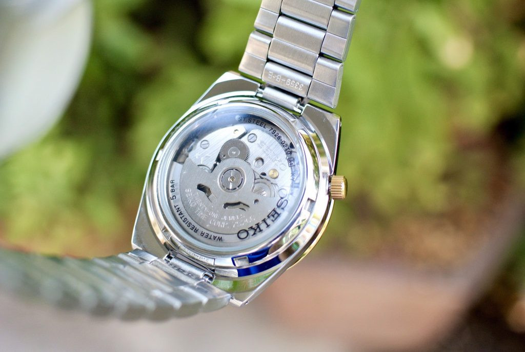Đồng hồ đeo tay nam Seiko Automatic chính hãng với thiết kế hiện đại, mặt số rõ nét