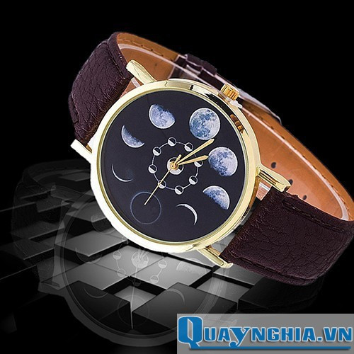 Chiếc đồng hồ thời trang giá rẻ với thiết kế mặt trăng độc đáo, dễ dàng phối đồ.