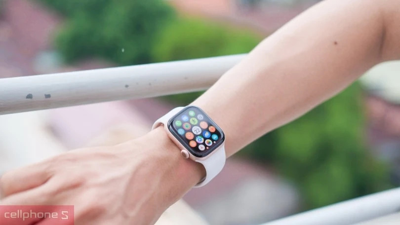 Thiết bị đồng hồ thông minh giá rẻ với khả năng tương tác và hiển thị thông báo