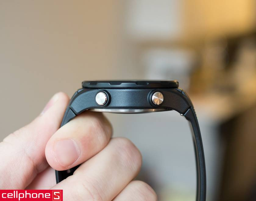 Các nút bấm vật lý được bố trí tiện lợi trên đồng hồ thông minh Huawei Watch 2