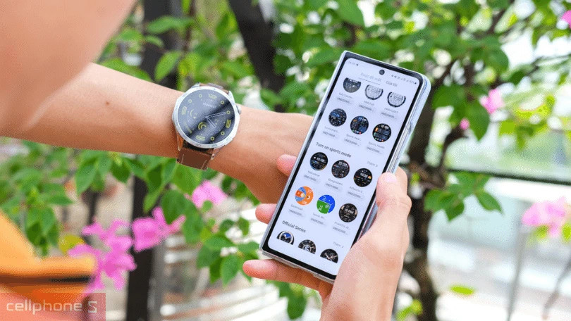 Tùy chỉnh giao diện mặt đồng hồ thông minh dây thép với nhiều lựa chọn độc đáo