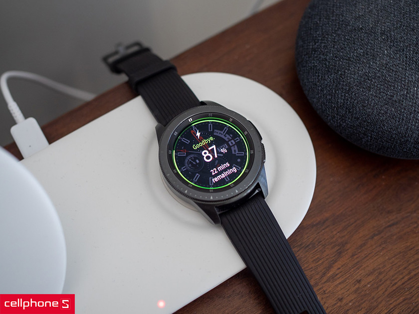Giao diện ứng dụng trên đồng hồ thông minh Samsung Galaxy Watch 42mm, minh họa khả năng kết nối đa dạng và trải nghiệm người dùng liền mạch.