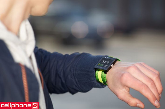 Đồng hồ thông minh Sony Smartwatch 2 SW2 với thời lượng pin lên đến 7 ngày sử dụng liên tục.