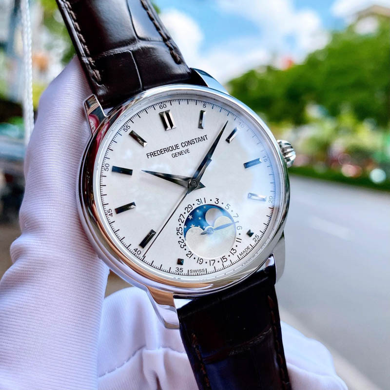 Đồng hồ Frederique Constant với thiết kế đẹp mắt, đại diện cho sự tinh hoa của các hãng đồng hồ Thụy Sỹ tầm trung