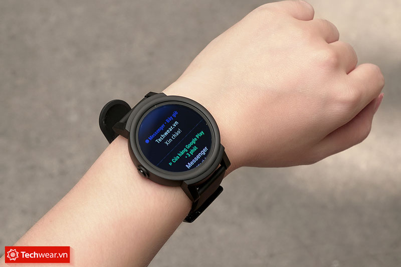 Đánh Giá Chi Tiết Đồng Hồ Thông Minh TicWatch E: Liệu Có Còn Là Lựa Chọn Tối Ưu Năm Nay?