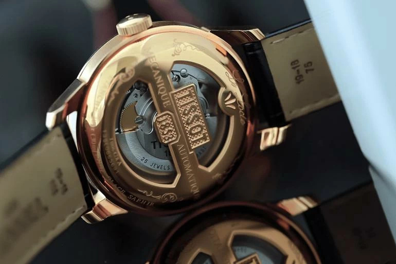 Giá đồng hồ Tissot 1853 PR50: Sức mạnh bộ máy ẩn bên trong đồng hồ Tissot PR50