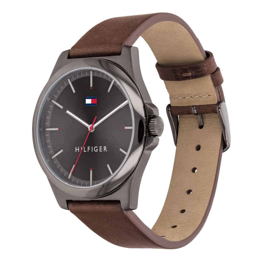 Đồng Hồ Tommy Hilfiger Dây Da: Phụ Kiện Thể Hiện Đẳng Cấp Phong Cách Đồng Hồ Tommy Hilfiger Dây Da: Phụ Kiện Thể Hiện Đẳng Cấp Phong Cách