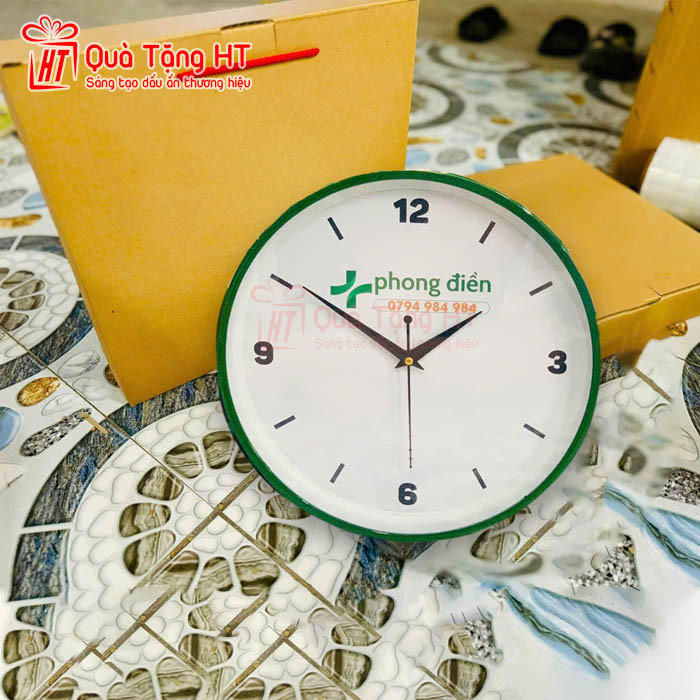 Đồng hồ treo tường 34cm vành sơn